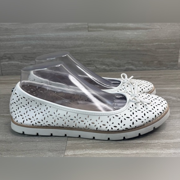 White Mountain Shoes - White Mountain Delgado Perforated Slip On Flats Womens Size 10